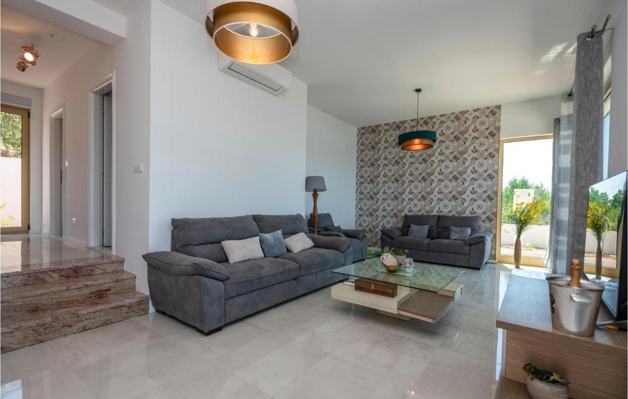 Holiday Home Villetta Belveder Башка-Вода Экстерьер фото